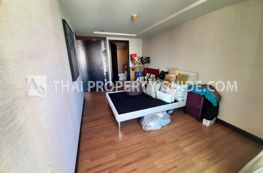 Condominium in Phaholyothin 